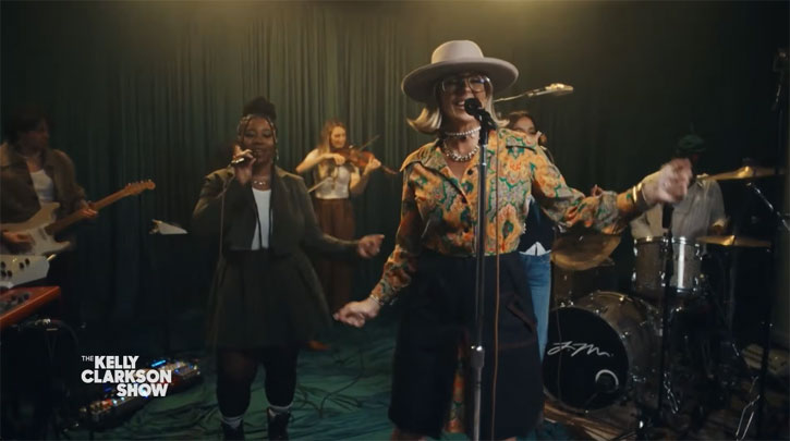 Jamie MacDonald Performs on The Kelly Clarkson Show